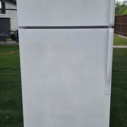Roper Refrigerator