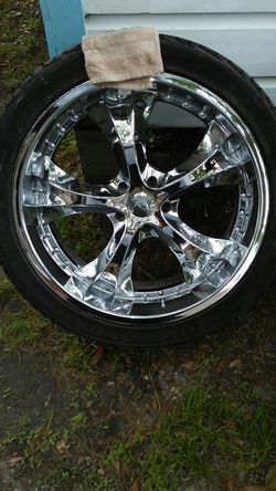 24in rims 5 lug...