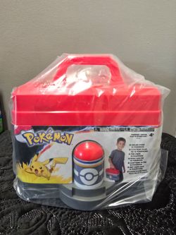 POKEMON  CENTER PLAY "N" STORE CASE