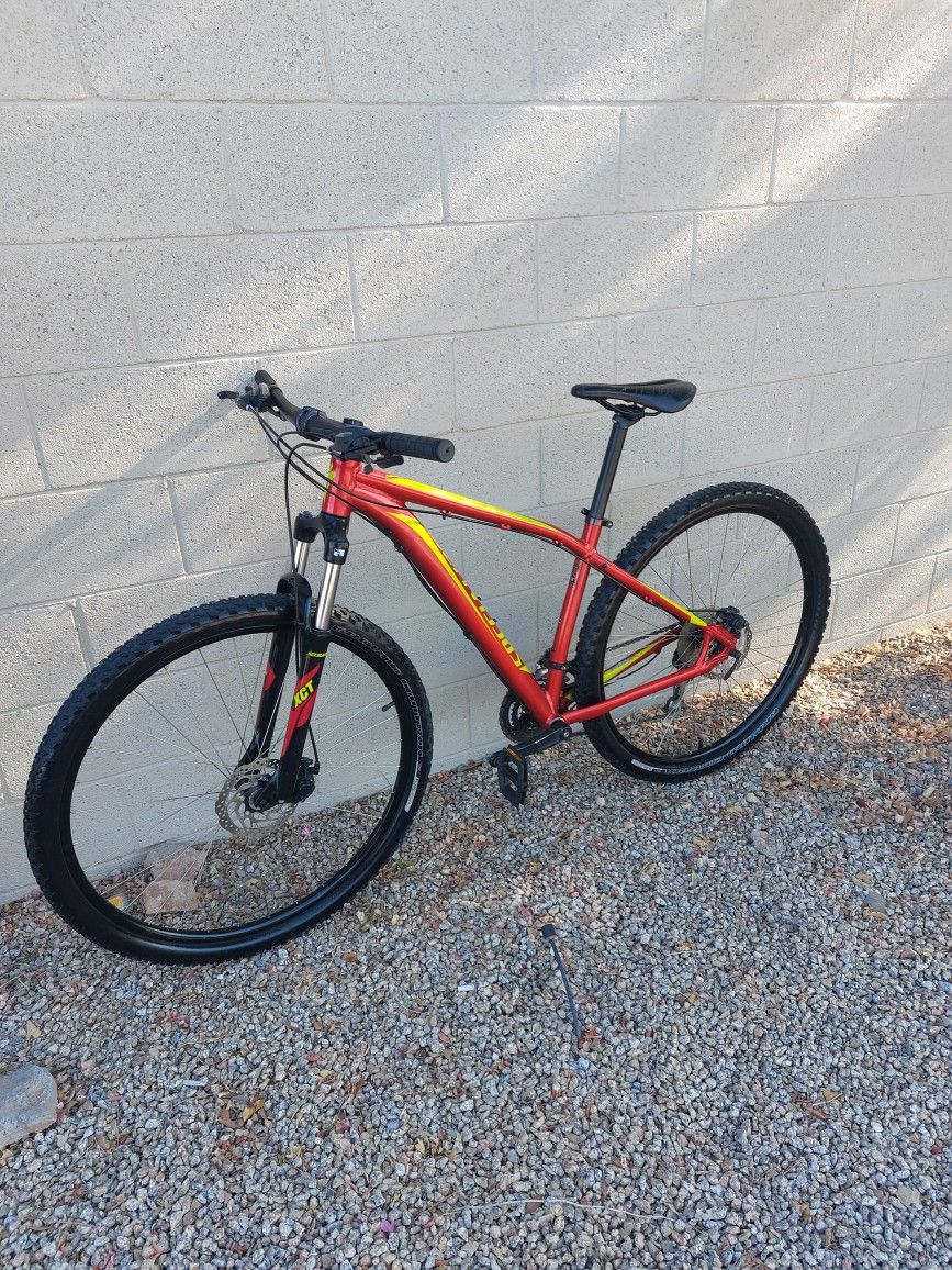 Specialized rockhopper 2017 price deals