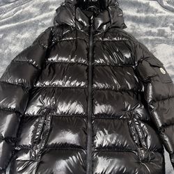 Moncler Puffer Jacket Size Large
