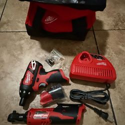 Milwaukee M12 1/4 in. Hex Screwdriver and 3/8 in. Ratchet Combo Kit (2-Tool)
