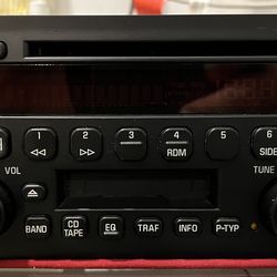 AM/FM CD/Cassette Radio - Delco 10352074 - From 2005 Buick Century
