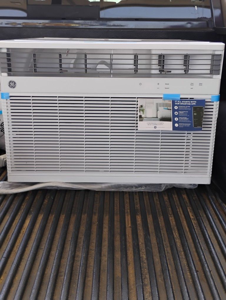 GE Air Conditioner With Heat Pump 