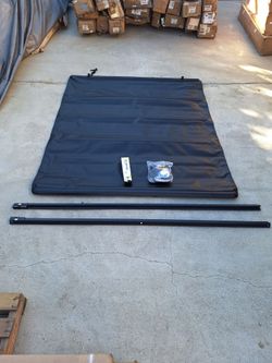 Chevy silverado 1999/2006 bed soft roll up Tonneau cover