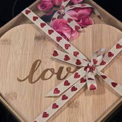 Romantic Valentines Charcuterie Board