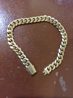 Jaxxon Cuban link wrist band