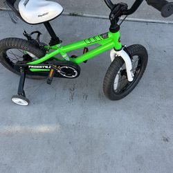 Freestyle training bike