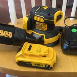 DEWALT 20-Volt MAX XR Cordless Brushless 5 in. Random Orbital Sander with (1) 20-Volt Battery 2.0Ah 