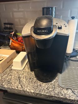 Keurig Coffee Machine – Great Condition ☕️