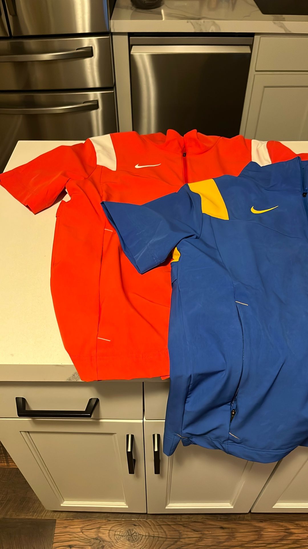 Men’s Nike Windbreakers Medium 