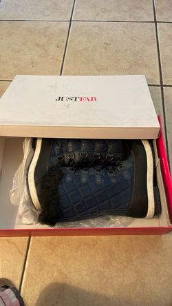 JustFab Blue Quilted Winter Boots