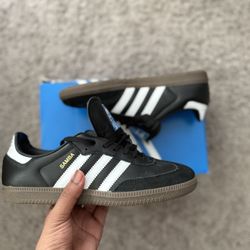 Adidas Sambas-size 6.5-like new condition-everyday shoes