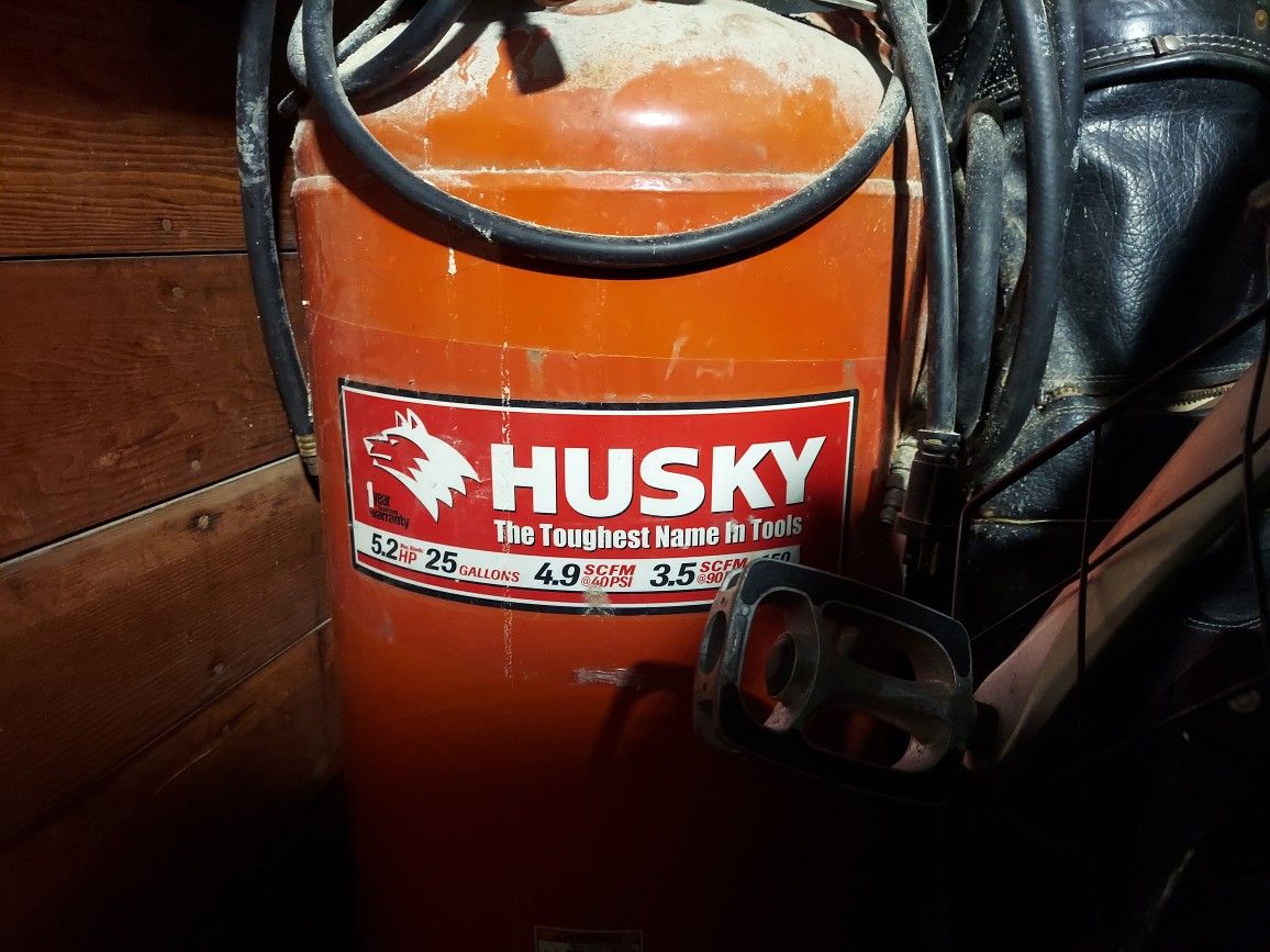 Husky 5.2 hp 25 2024 gallon air compressor