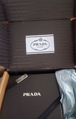 NEW & AUTHENTIC MENS PRADA WALLET