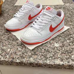 Nike Dunks Size 8.5