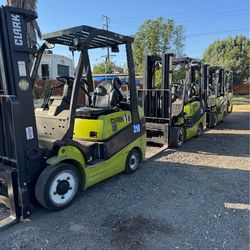 Clark FORKLIFT