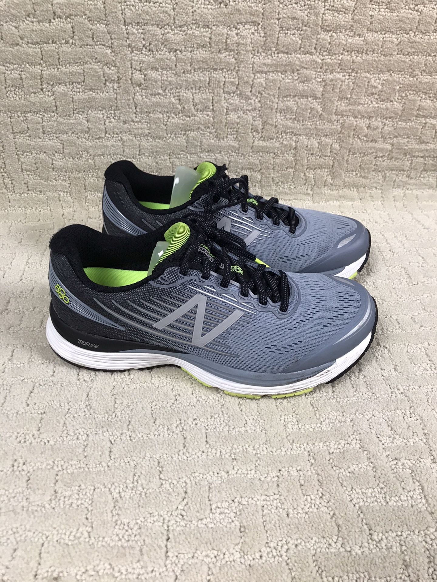 New Balance 880v8 Running Shoes Mens Grey With Black Gently used