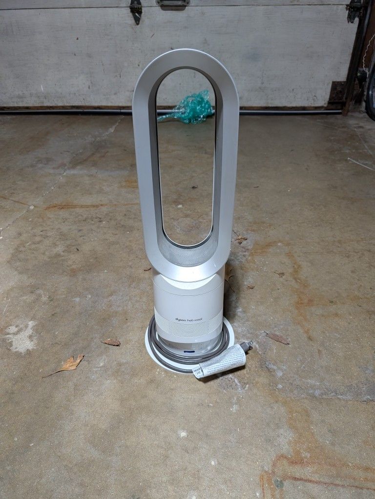 Dyson Fan (Heat and Cold)