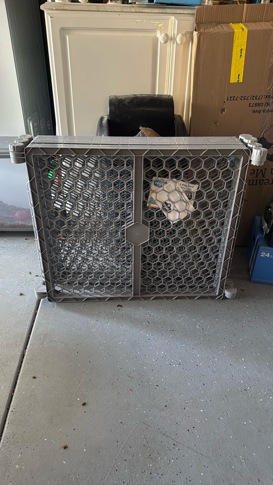 Regalo Play Yard Gate