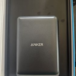 Anker 575 USB-C Docking Station (13-in-1)