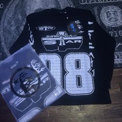 black and white hell star long sleeve. Able to ship or meet up whenever. very fly and got size M-L 