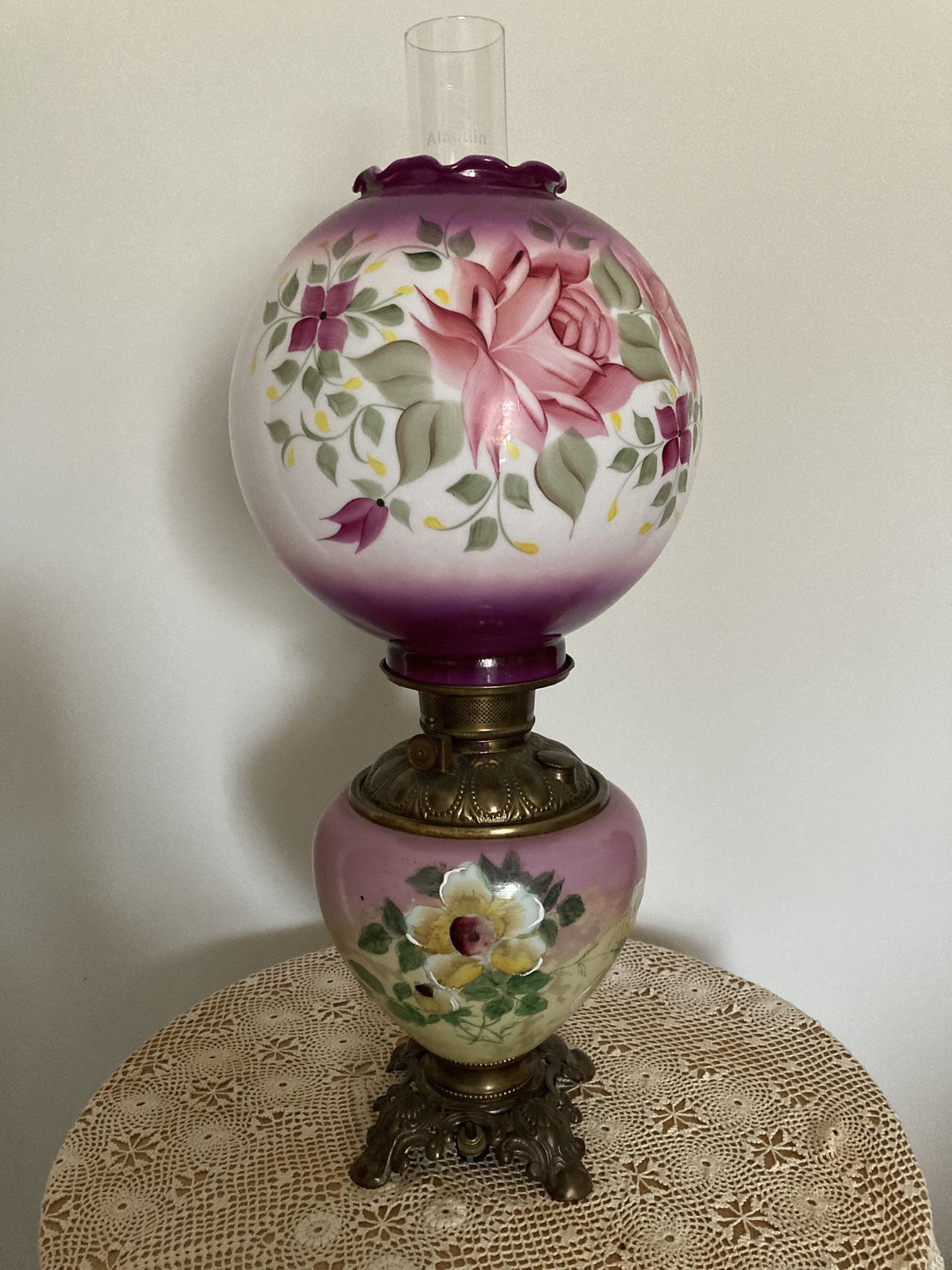 Antique Royal Gone With The Wind Parlor Oil Lamp Floral