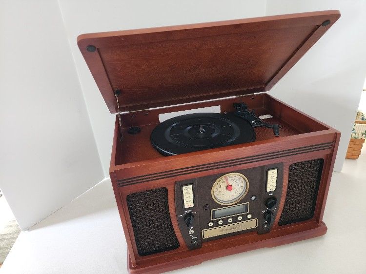 Crosley Style Radio