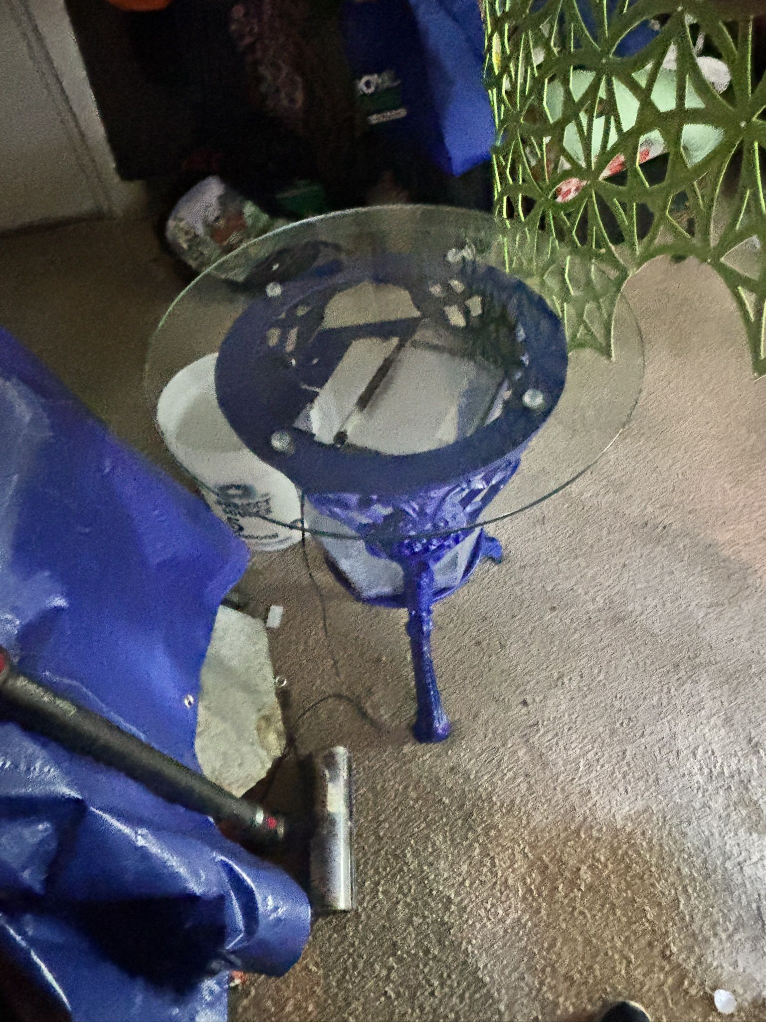 A VINTAGE VICTORIAN ERA INDUSTRIALIZED END TABLE AQUARIUM