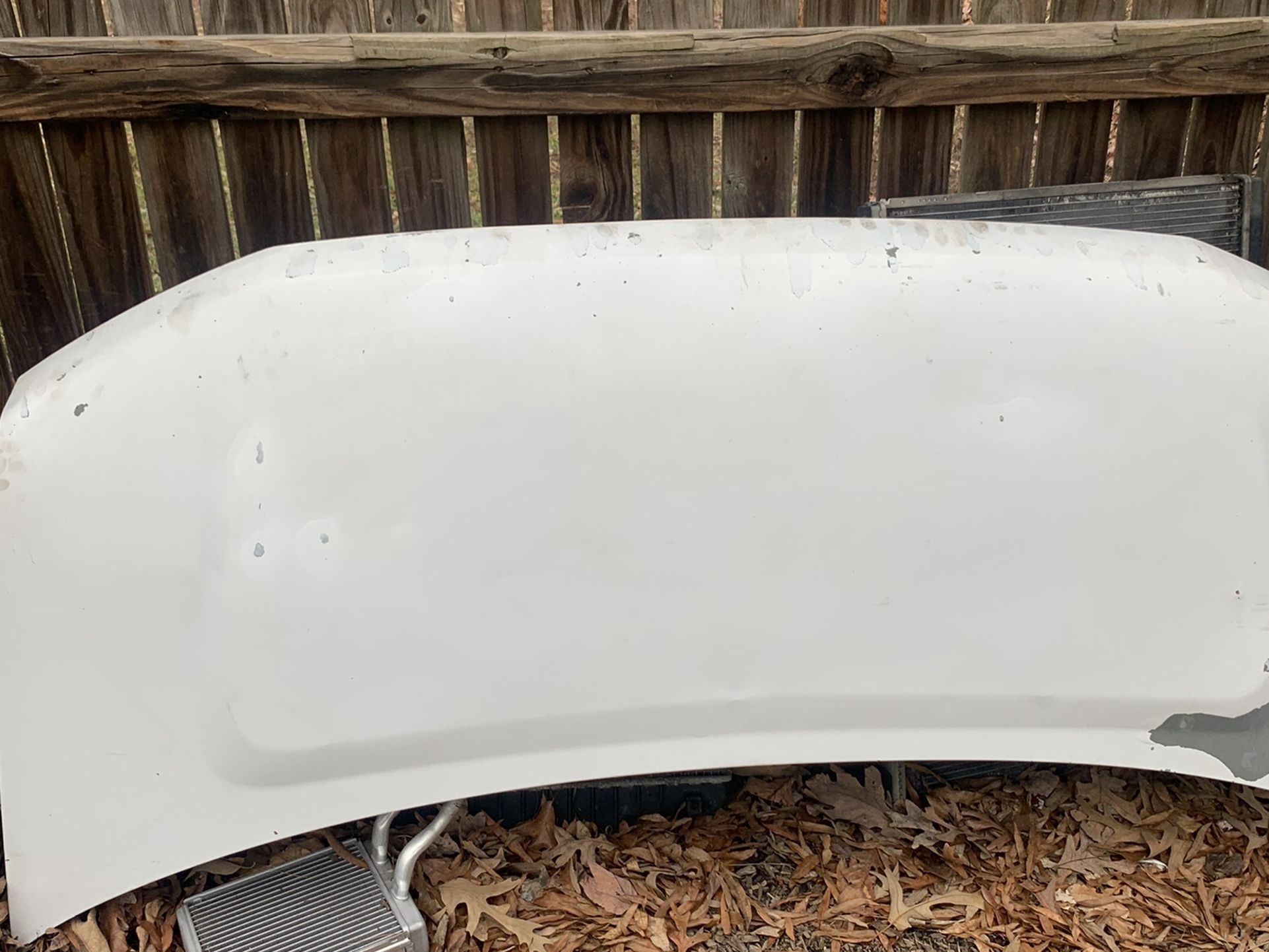 2005 Chevy Savana 2500 Hood