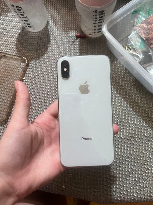 iPhone X 64Gb Unlocked Excellent Condition like new