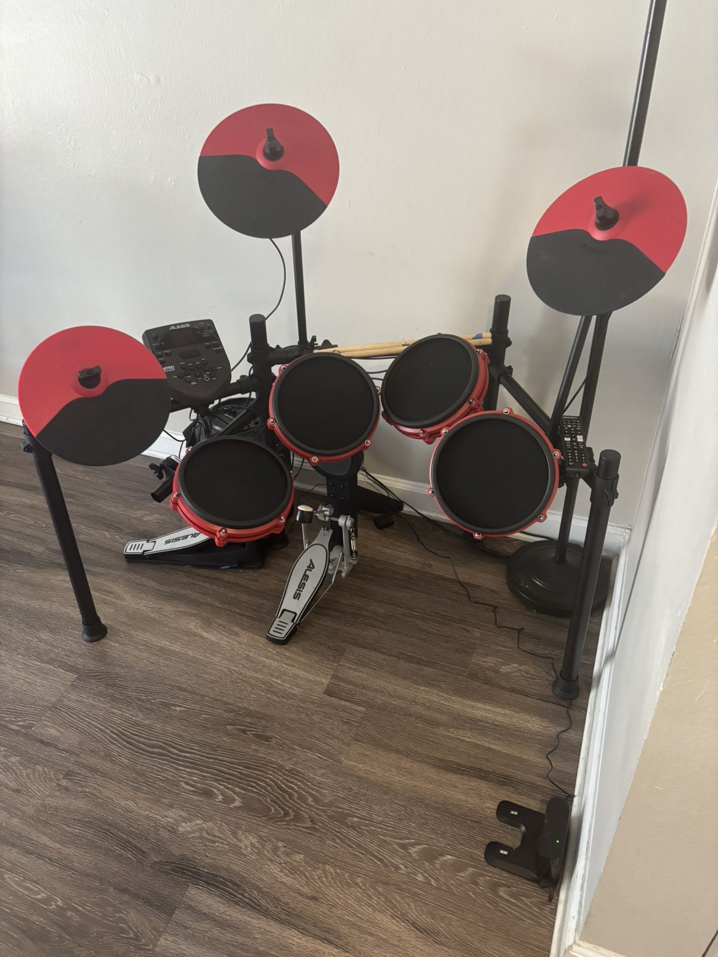 Alesis Nitro Mesh Drum Set