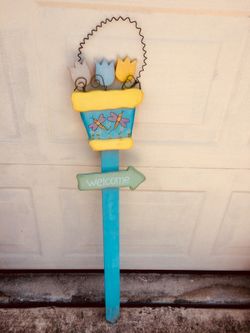 WOOD STAKE YARD DECOR