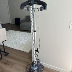 Rowenta Garment Steamer -Excellent condition!