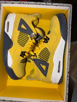 LIGHTNING JORDAN 4S