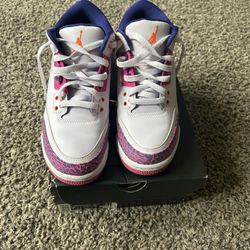 Jordan 3 Barely Grapes Retro ( Size 7)