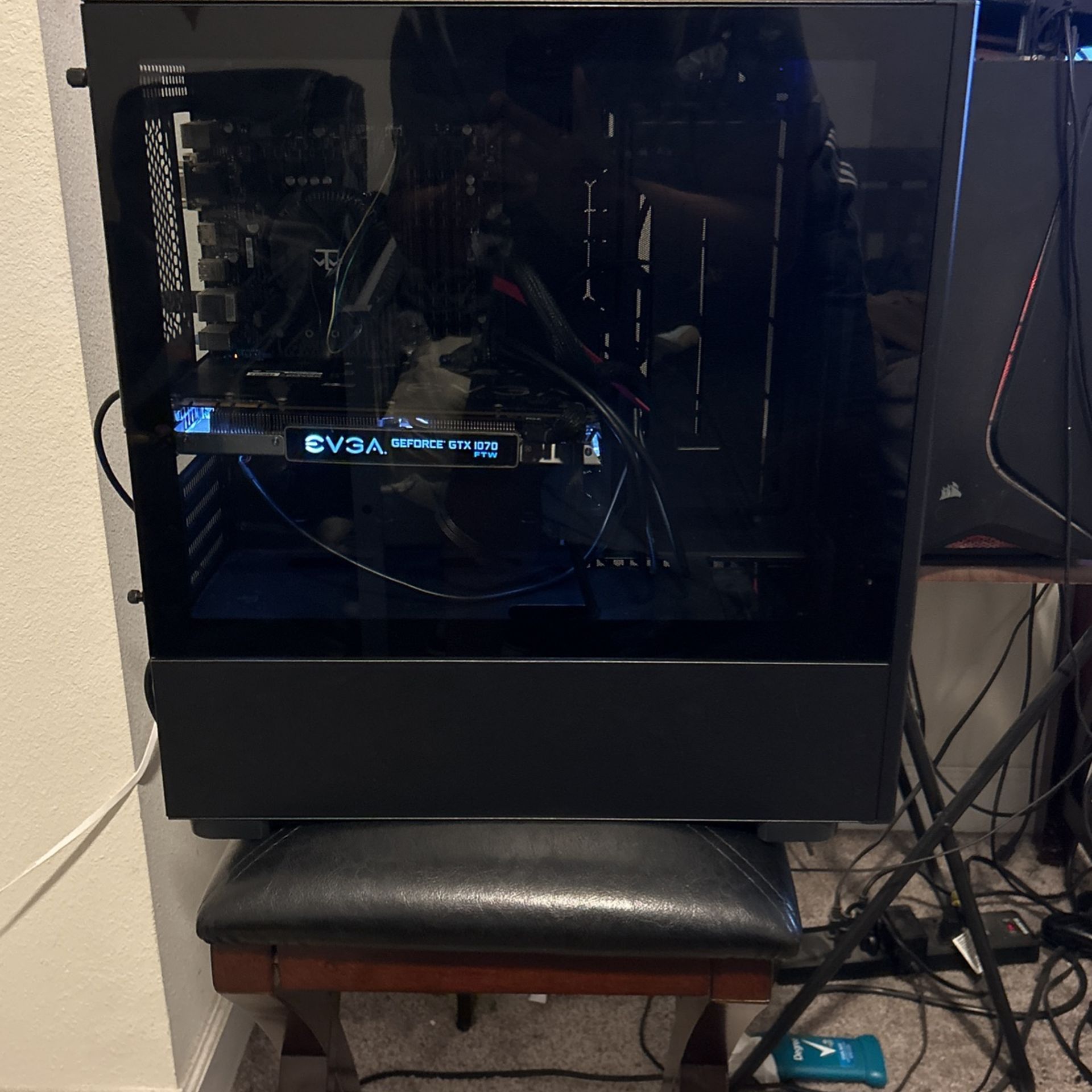 GAMING PC - PC,WiFi Booster, Headphones,Keyboard, Mouse, Dual monitor