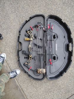 Bear Archery compound