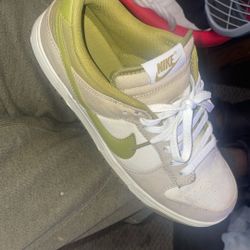 Nike Dunks 
