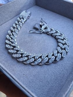 Cuban link iced out bracelet Silver plated quality replica jewelry