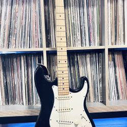 Electric Guitar - Behringer 