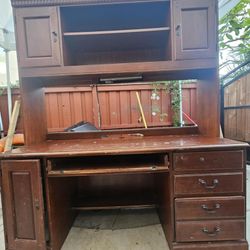 Free Solid Wood Desk With Hutch