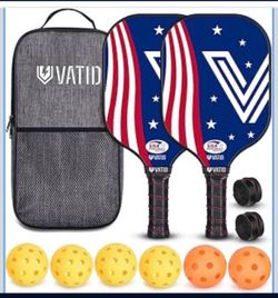 Pickleball Paddles,USAPA Pickleball Set of 2 Lightweight Graphite Pickleball Rackets,4 Outdoor & 2 Indoor Pickleball Balls,