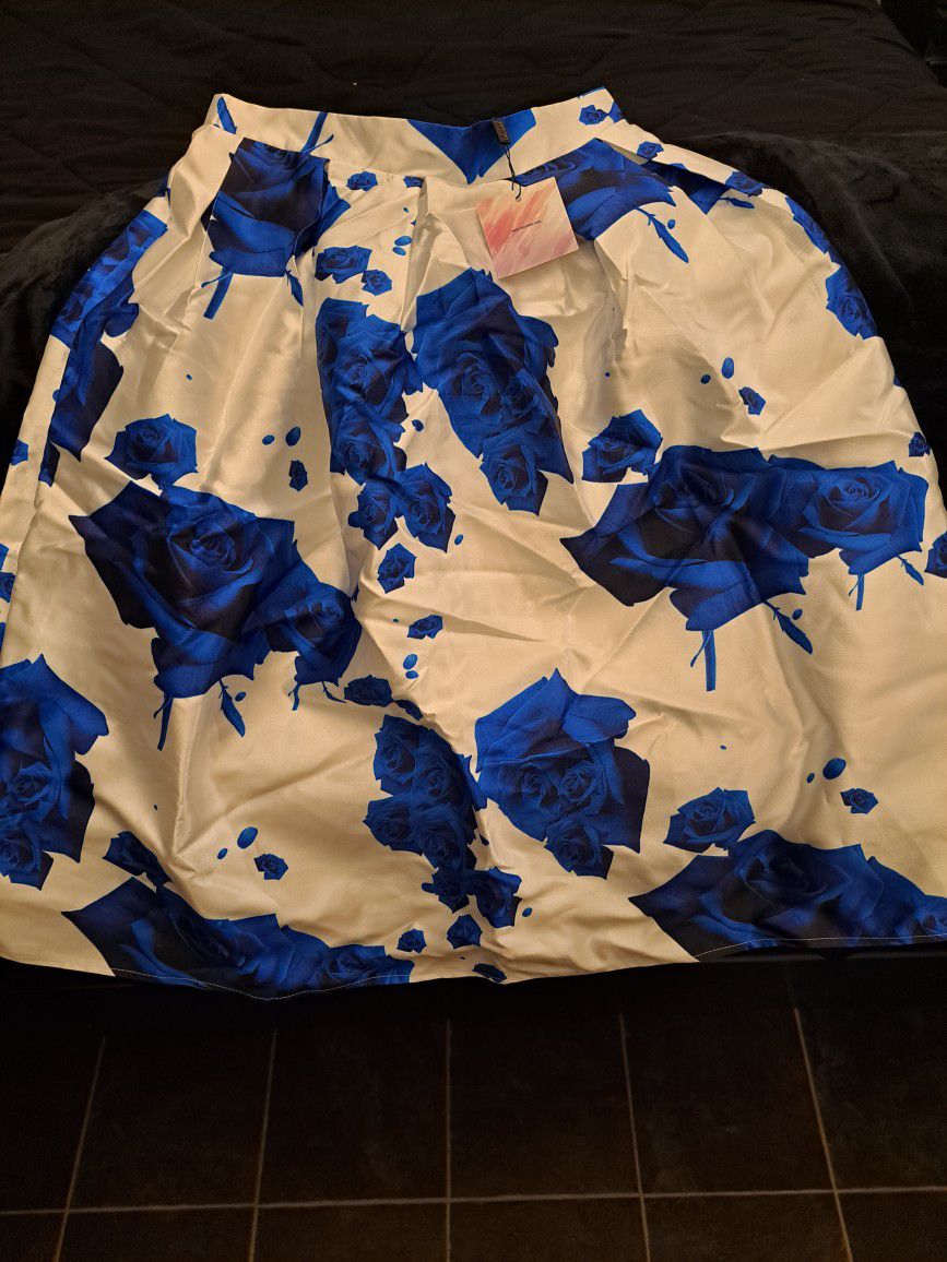 New White With Blue Flowers Silk Skirt Small