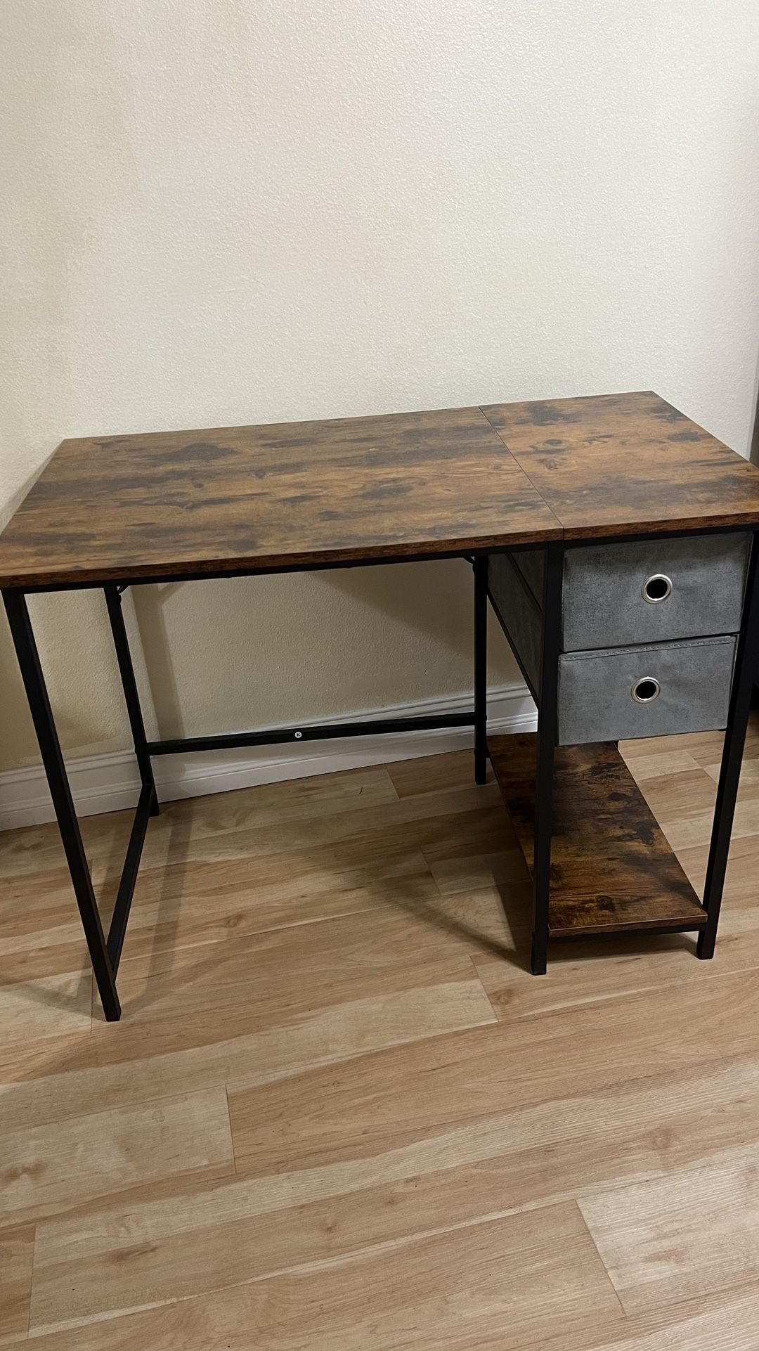 Computer Table/Desk