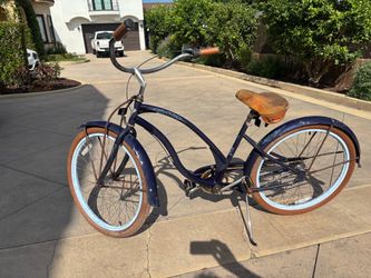Peach cruiser 26 inch Electra three speed