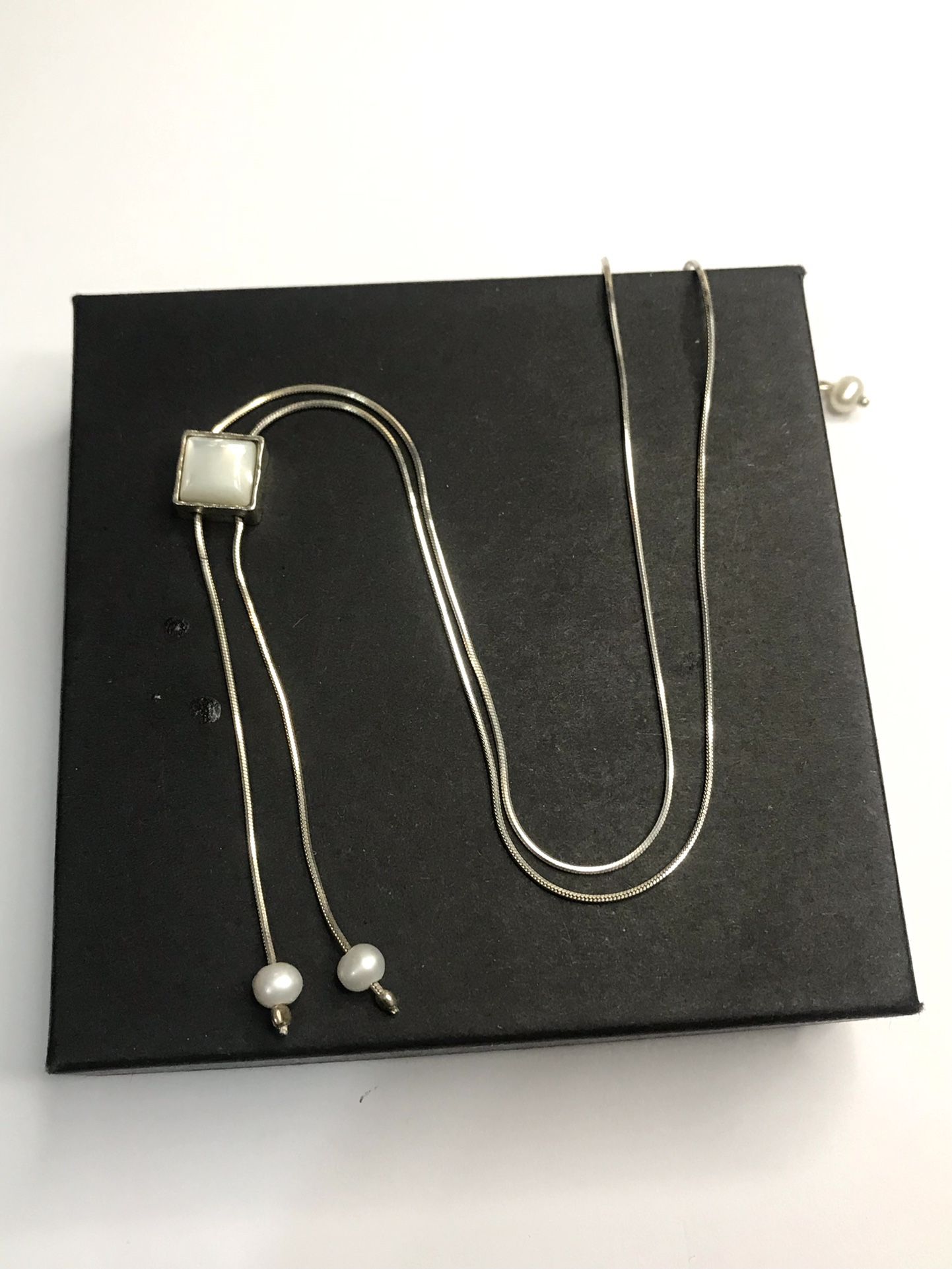 925 Sterling silver vintage Mother Of Pearl Necklace Size 18”