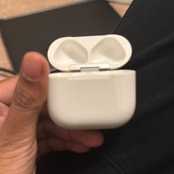 Airpods Case with free cover 