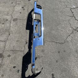 Chevy Colorado & GMC Canyon Rear Bumper OEM 2015 2016 2017 2018 2019 2019 2020 2021 2022 (sensor holes)