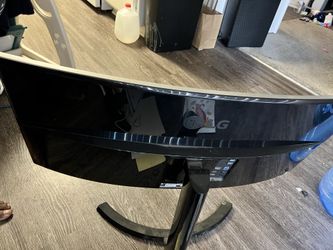LG 34” UltraWide Curved Monitor (3440x1440 IPS) – Great Condition